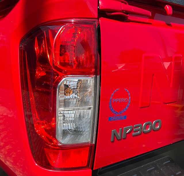 Nissan NP300