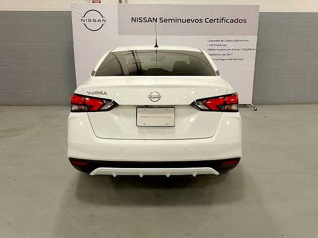 Nissan Versa