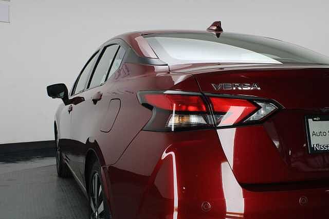 Nissan Versa