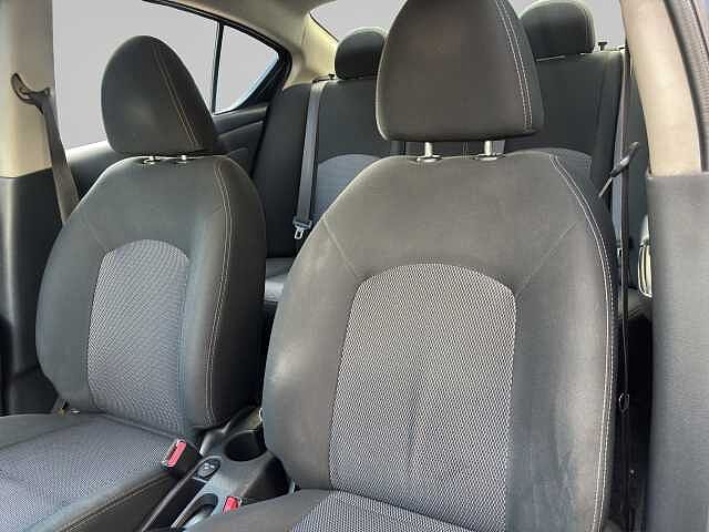 Nissan Versa