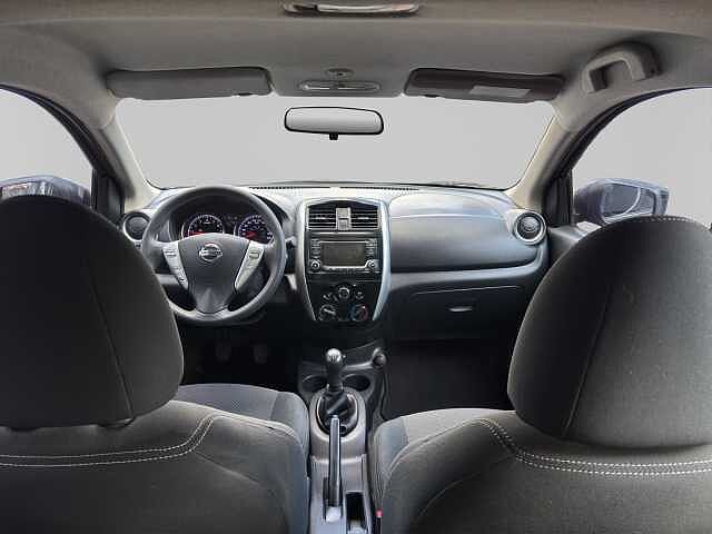 Nissan Versa