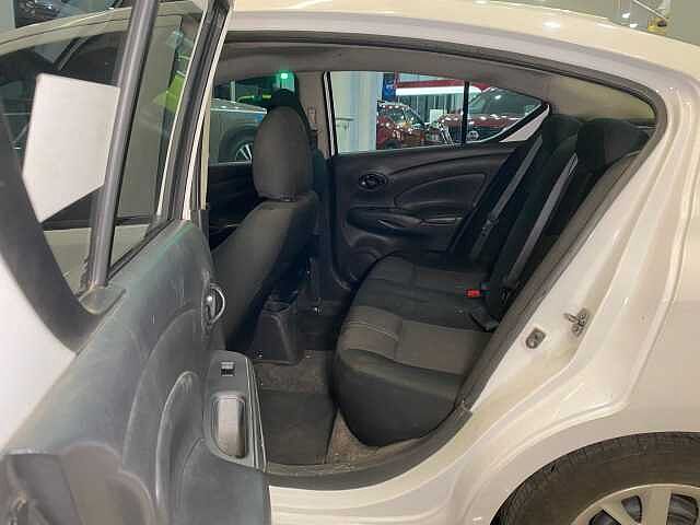 Nissan Versa
