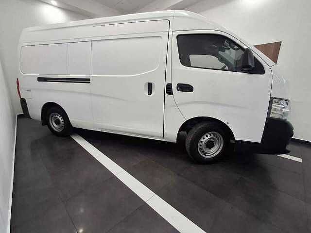 Nissan Urvan
