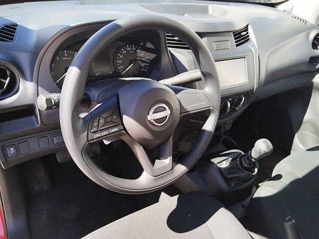 Nissan NP300 Chasis Cabina