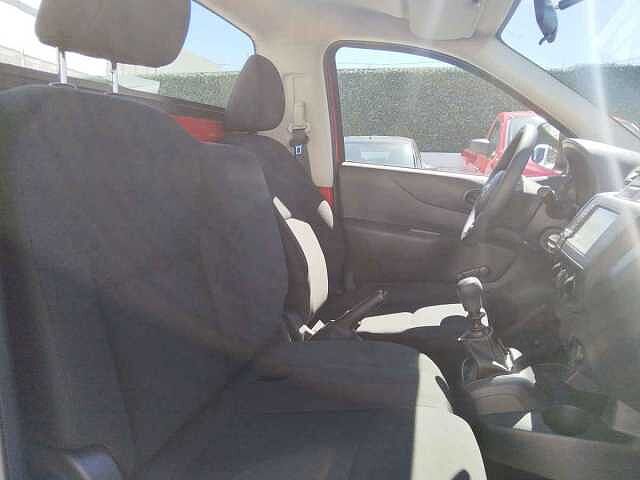 Nissan NP300 Chasis Cabina