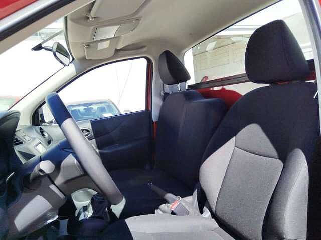 Nissan NP300 Chasis Cabina