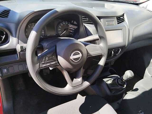 Nissan NP300 Chasis Cabina