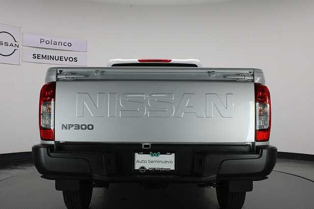 Nissan NP300