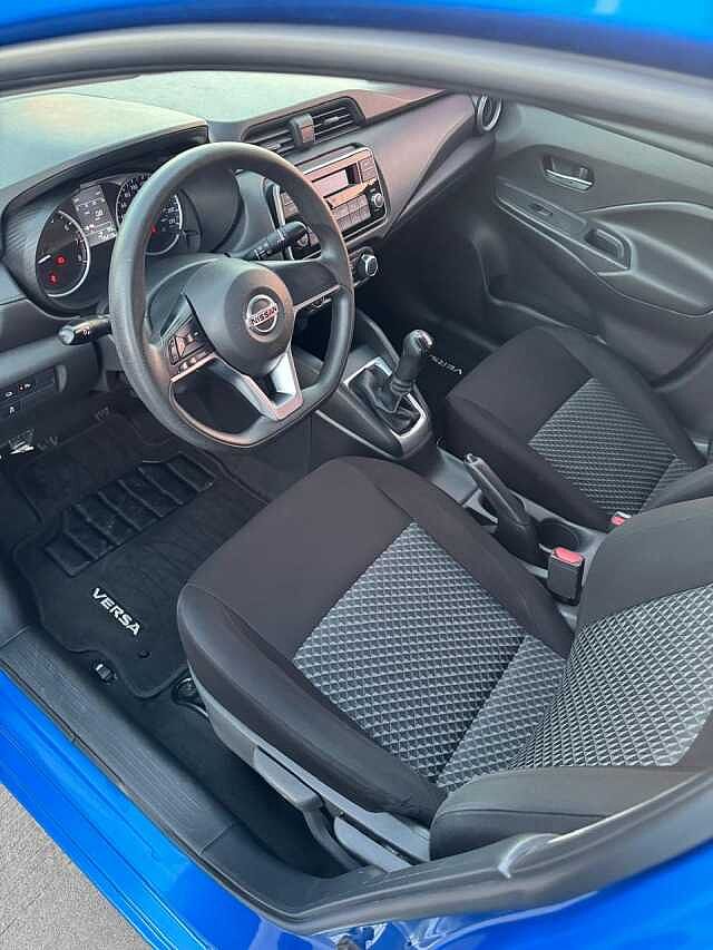 Nissan VERSA