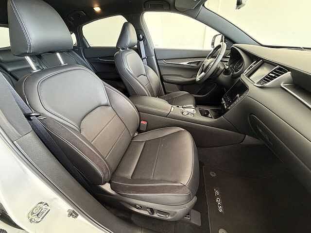 Infiniti QX55