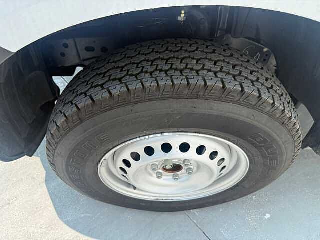 Nissan NP300 Chasis Cabina