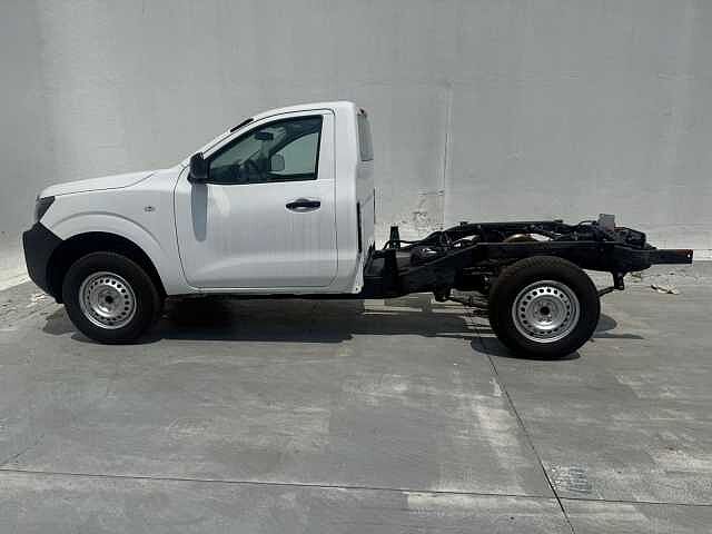 Nissan NP300 Chasis Cabina