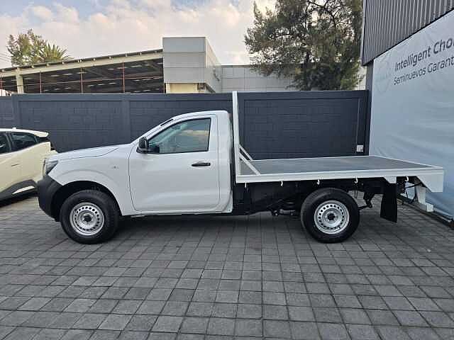 Nissan NP300