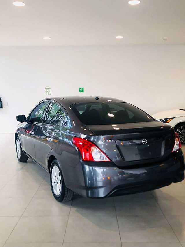 Nissan Versa