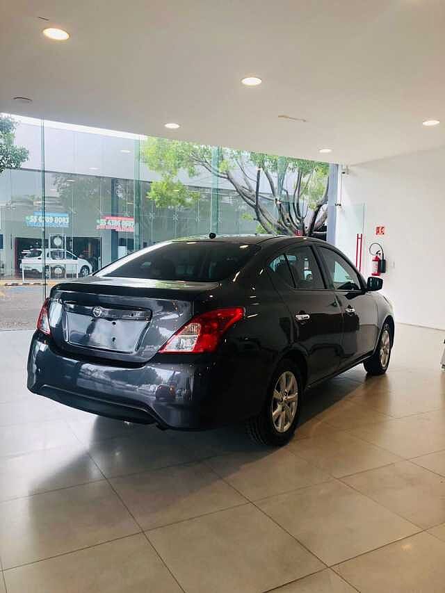 Nissan Versa