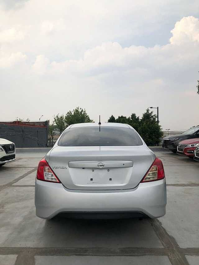 Nissan Versa