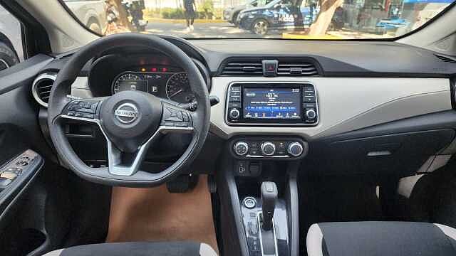 Nissan Versa