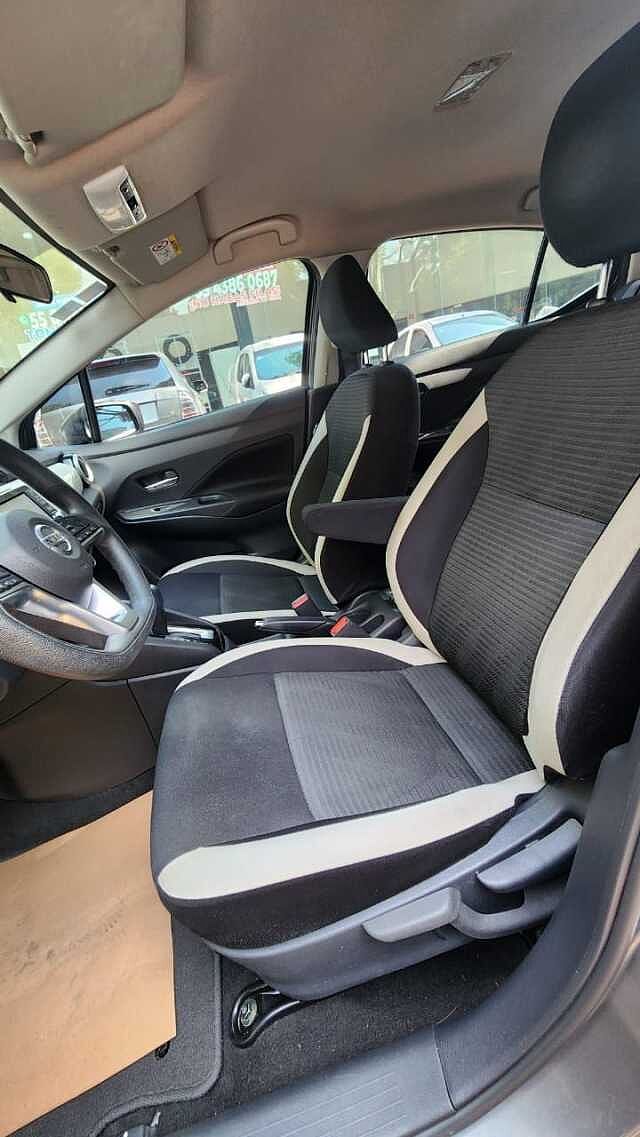 Nissan Versa