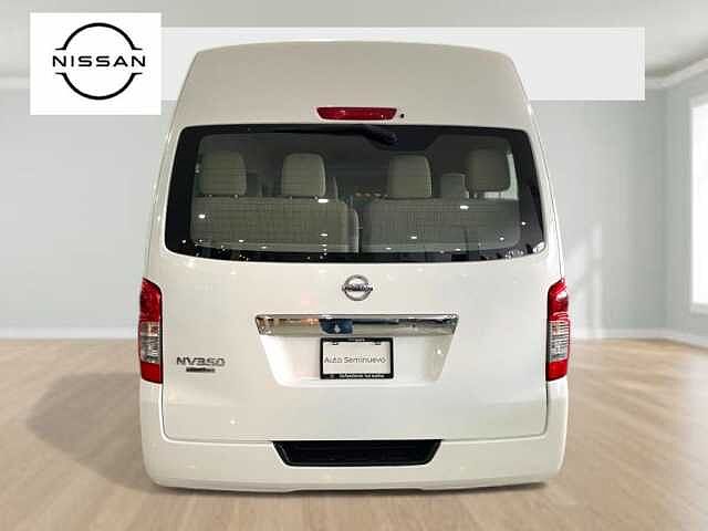 Nissan Urvan