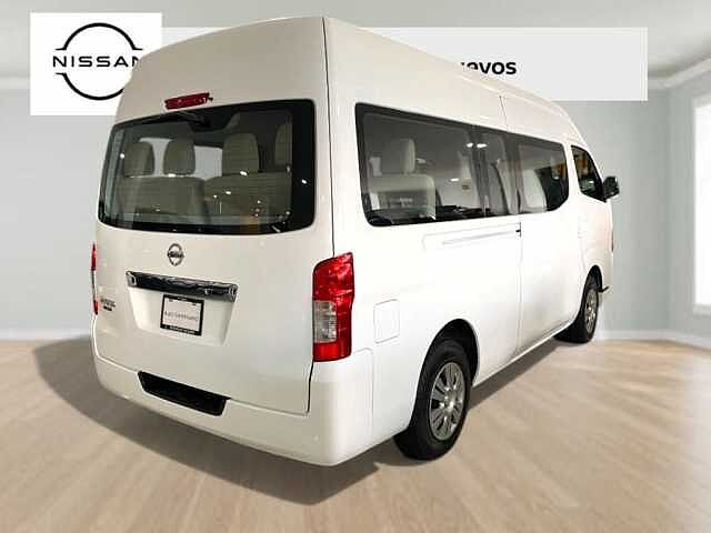 Nissan Urvan