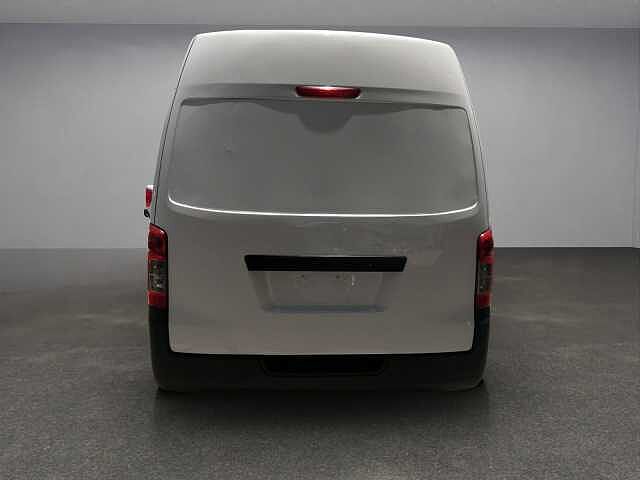 Nissan Urvan