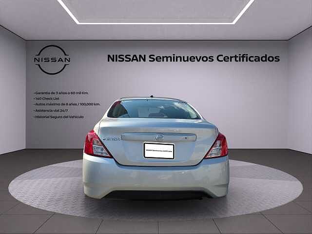 Nissan Versa