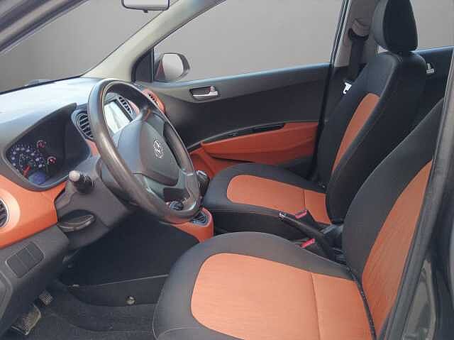 Hyundai Grand i10