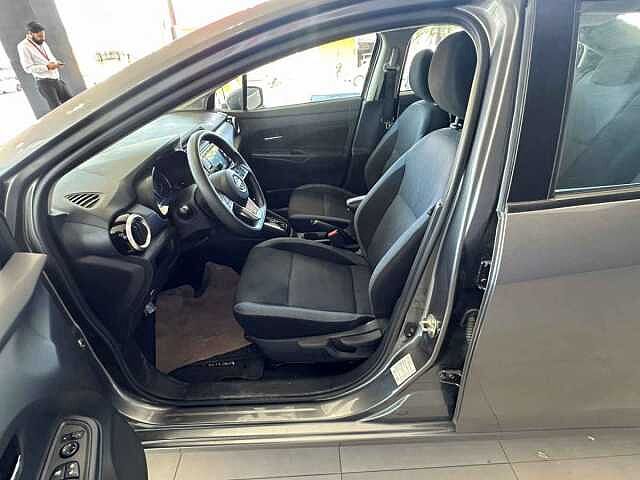 Nissan Versa
