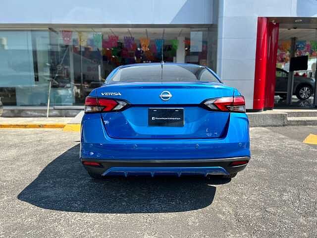 Nissan Versa